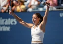 Блеск настойчивости Эммы Наварро в схватке на US Open, в то время как Паула Бадоса потерпела поражение.