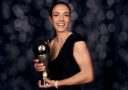 Лионель Месси, Айтана Бонмати, зеленый ковер и мини-смокинг. Войдите в сюрреалистический мир церемонии FIFA Best Awards.
