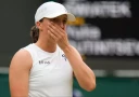Ига Швёнтек, лидер мирового женского тенниса, неожиданно проигрывает 35-й сеянной на Уимблдоне