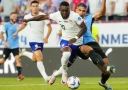 Сборная США потерпела поражение от команды Уругвая и не смогла выйти из группового этапа на домашнем Кубке Америки.