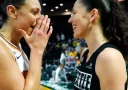 Сью Бёрд и Диана Таурази, легенды Женской национальной баскетбольной ассоциации (WNBA), будут вести альтернативную трансляцию Рождественского матча Национальной баскетбольной ассоциации (NBA) на ESPN.