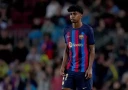 «Барселона» заключила официальное соглашение о продлении контракта с 16-летним Ямалем, предусматривающее отступные в размере 1 млрд евро.