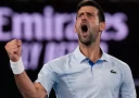 Новак Джокович побеждает молодого квалификанта Дино Призмика на Australian Open в Мельбурне