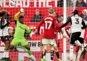"Фулхэм" обыгрывает "Манчестер Юнайтед" со счётом 2:1 благодаря голу Алекса Ивоби в компенсированное время, и шансы хозяев на четвёртое место оказываются под угрозой.
