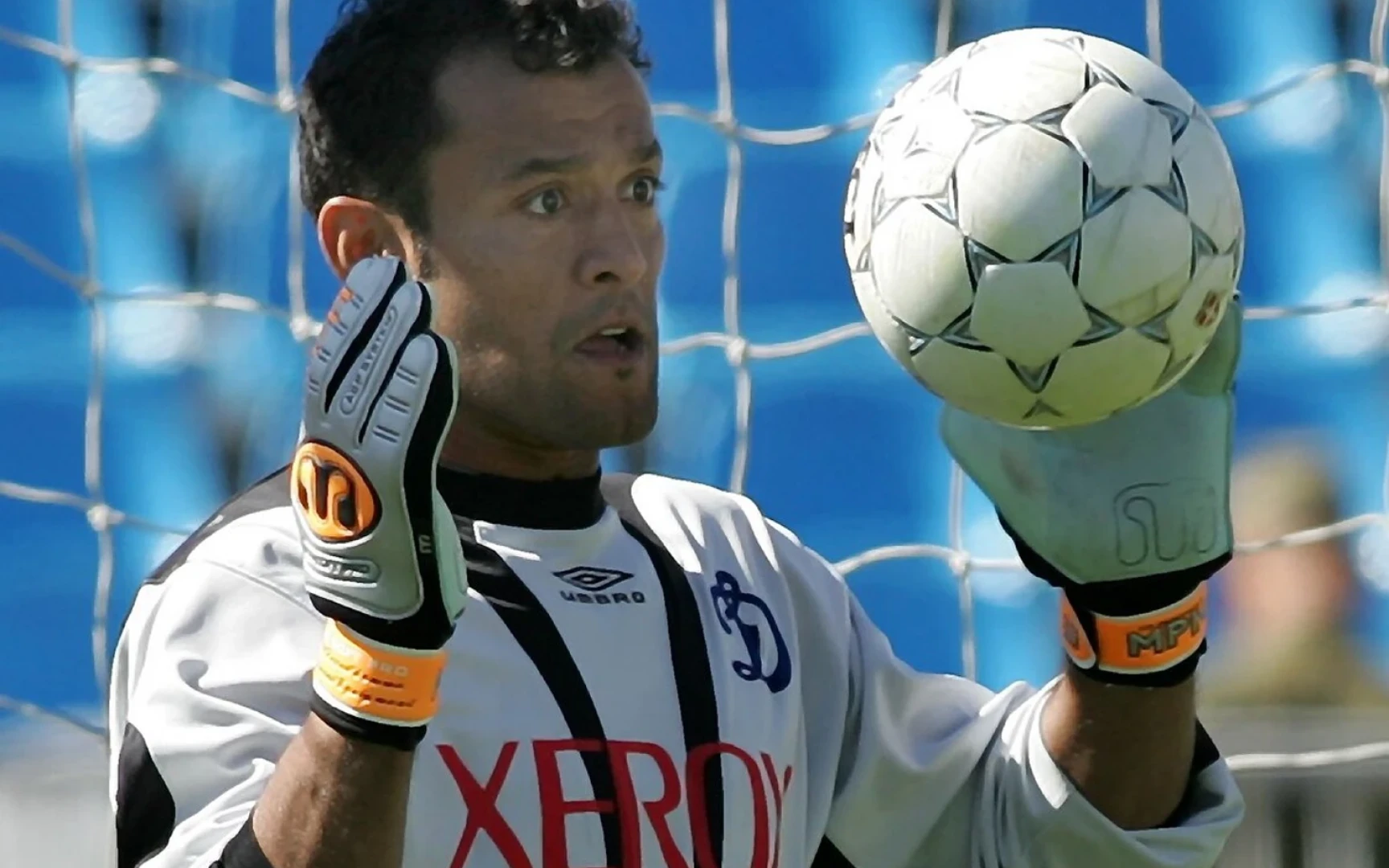 «Золотые перчатки» с дырками: Топ-5 самых провальных вратарей-легионеров в истории РПЛ