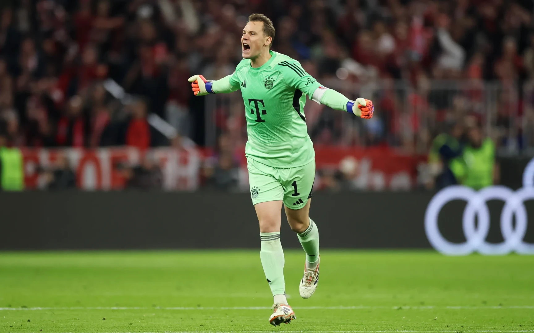 Стена, псих и революционер: Топ-5 лучших вратарей XXI века, которые тащили всё