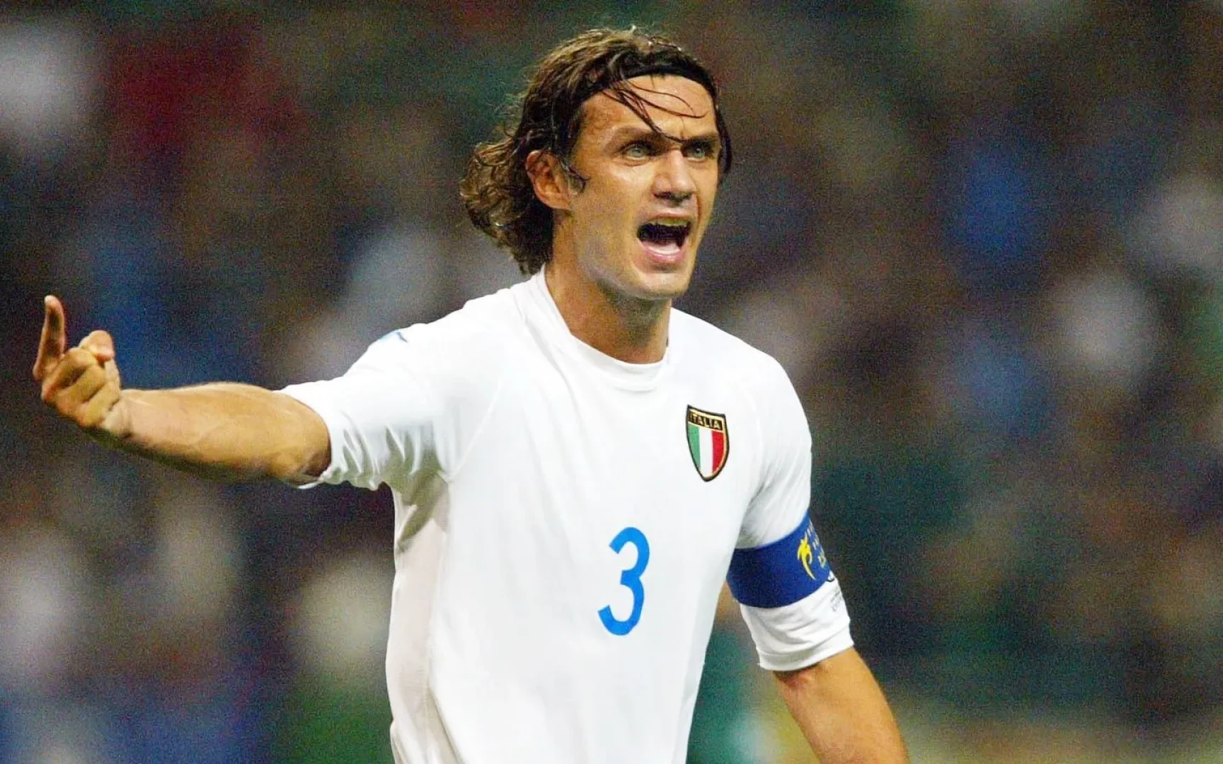 От разрушителей к плеймейкерам: Эволюция и величие 10 лучших крайних защитников в истории футбола