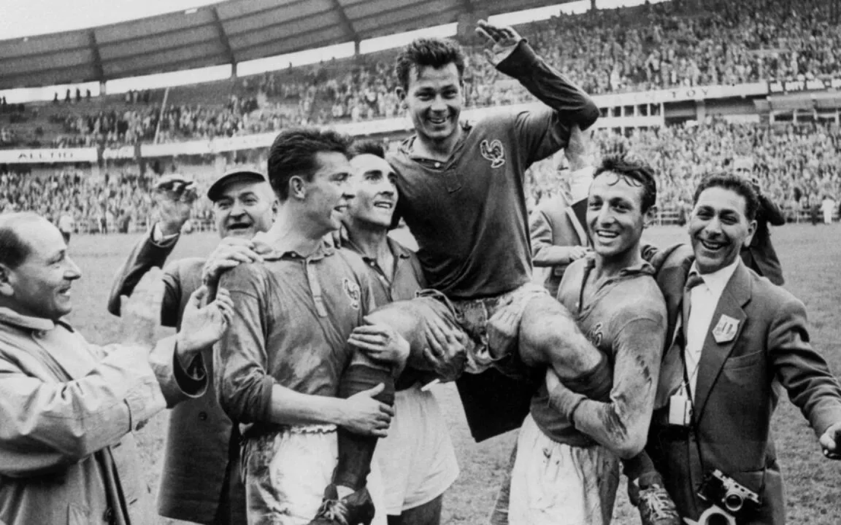 «Золотые бутсы» вечности: Топ-5 лучших бомбардиров в истории одного Чемпионата мира