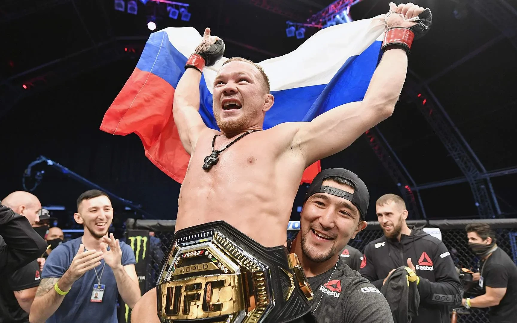 Сибирский Терминатор: Как Петр Ян прошел через спортивный ад, сломал проклятие и вернул себе корону UFC
