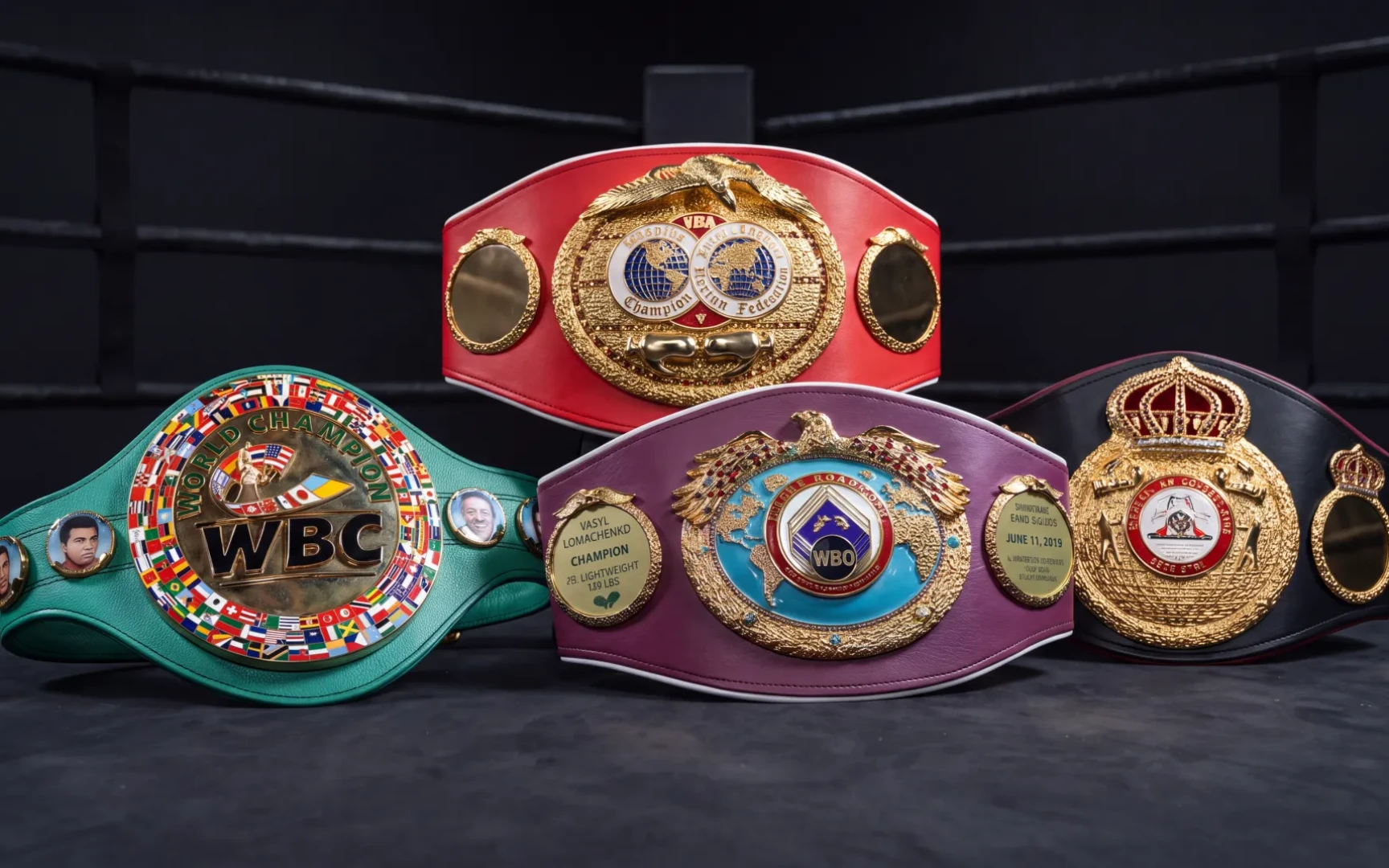 WBC, WBA, IBF, WBO: чем отличаются чемпионские пояса