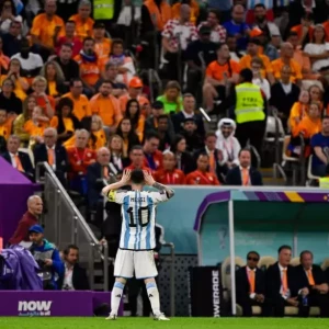 Арбитр Лаос назвал позорным поведение Месси в четвертьфинале чемпионата мира
