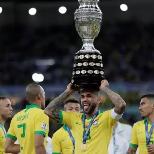 38-летний Дани Алвес вернулся в сборную Бразилии