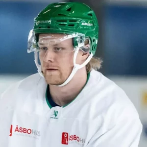 «Кровавые деньги»: Латвийский хоккеист высказывается о возможной игре в КХЛ