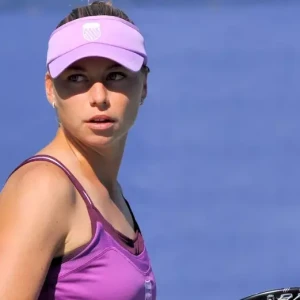Звонарёва вышла в полуфинал квалификации Уимблдона