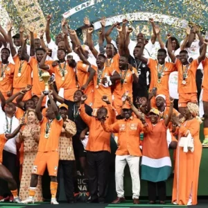 Себастьян Халлер из Кот-д'Ивуара, победитель Кубка наций Африки, восстанавливается после рака яичек
