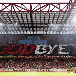 Фанаты «Милана» выложили «Прощай, бог» в честь Ибрагимовича на трибуне «Сан-Сиро»