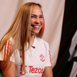 «Женская сборная Испании»: полузащитница переходит в «Манчестер Юнайтед»