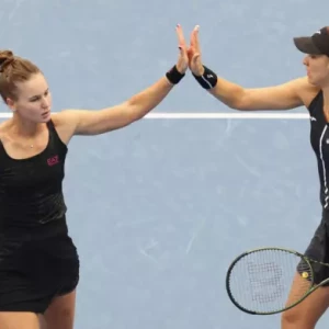 Кудерметова вышла в финал WTA Elite Trophy в парном разряде