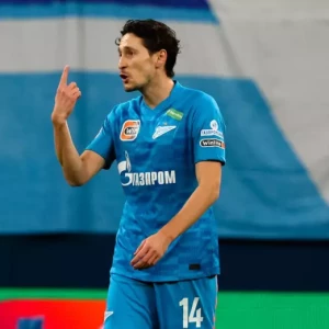 Кузяев вышел на поле с капитанской повязкой в первом матче «Зенита» после ухода Ловрена