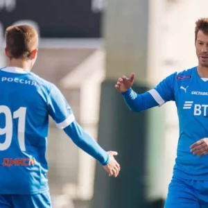 Дубли Гладышева и Смолова принесли «Динамо» разгромную победу над «Енисеем»