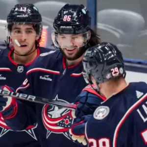 Историческое событие: четверо российских хоккеистов забили голы в одной команде в матче НХЛ