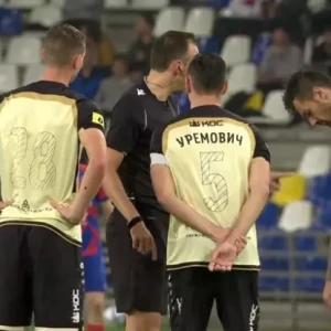 «Рубин» вышел на 2-й тайм матча с «Ракувом» в футболках с нарисованными маркером номерами