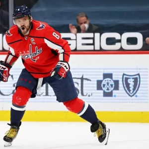 37-летний Александр Овечкин вышел на пятое место в споре лучших снайперов сезона НХЛ