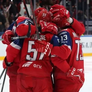 Победа Куньлуня над Локомотивом со счетом 5:1 в матче КХЛ 16 октября 2024-2025 года.