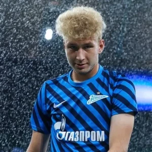 Воспитанник «Зенита» Шамкин подписал контракт с «Торпедо»