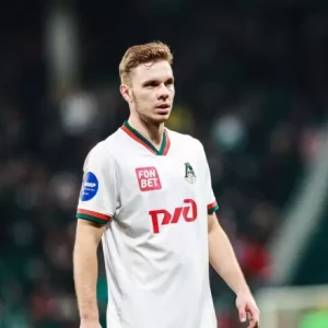 Глушенков стал лучшим игроком матча между «Локомотивом» и «Зенитом» в РПЛ.