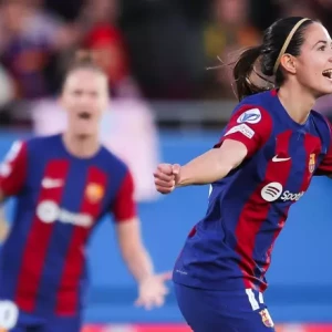 Барселона и ПСЖ завершают состав полуфиналистов женской Лиги чемпионов, в котором собрана звездная команда.