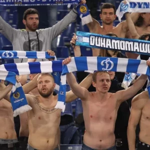 Фанаты киевского «Динамо» подрались с полицией во время финала Кубка Украины