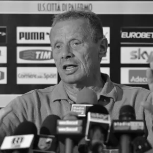 Умер экс-владелец «Палермо» Маурицио Дзампарни. Он уволил 39 тренеров