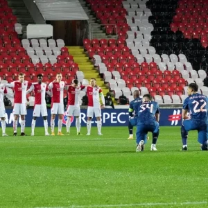 Расистский скандал в футболе: чешского игрока дисквалифицировали за расизм на 10 матчей — реакция