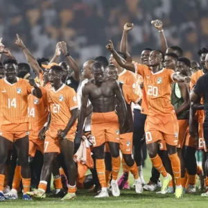 Африканский Кубок Наций: После катастрофического старта хозяева - сборная Кот-д'Ивуара - на подъеме под руководством временного тренера после победы над Сенегалом.