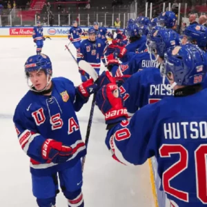 Сборная США одержала победу над Норвегией на молодежном чемпионате мира по хоккею.