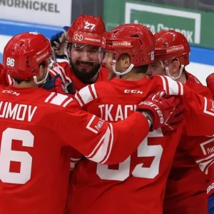 Сборная России по хоккею отказалась лететь одним рейсом с другими спортсменами