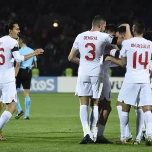 Турция одержала волевую победу над Арменией в матче квалификации Евро-2024