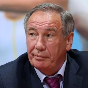 Тарпищев рассказал, что в ФТР предлагали работу тренеру Радукану Дмитрию Турсунову