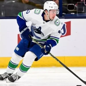 Три финалиста на приз лучшему защитнику сезона в НХЛ названы.