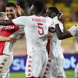 «Монако» обыграл «Лион» в матче седьмого тура французской Лиги 1.