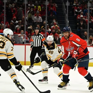 «Вашингтон» проиграл «Бостону» в первом матче нового сезона НХЛ, у Овечкина «-2»