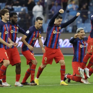 «Барселона» в серии пенальти обыграла «Бетис» и вышла в финал Суперкубка Испании
