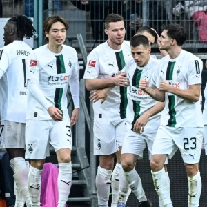 «Бавария» в меньшинстве уступила менхенгладбахской «Боруссии» в чемпионате Германии