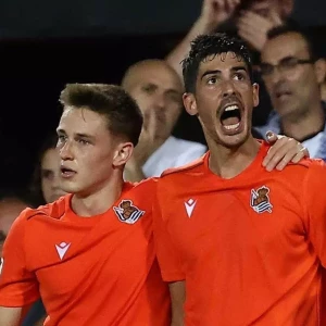 В матче Ла Лиги "Реал Сосьедад" Захаряна одолел "Валенсию" на выезде