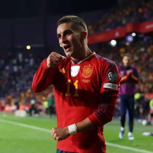 Испания завершает отборочный этап Евро победой дома над Грузией со счетом 3-1