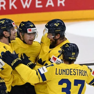 Сборная Швеции обыграла команду Канады и стала бронзовым призером ЧМ по хоккею