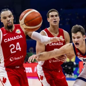 Канада победила США в овертайме и выиграла свои первые медали на ЧМ по баскетболу