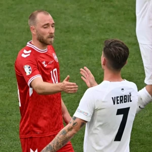 Сборные Дании и Словении первыми сыграли вничью на чемпионате Европы по футболу в Германии