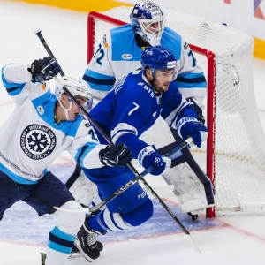 Хоккейный клуб "Динамо" одержал победу над командой "Сибирь" и увеличил свою серию побед в Континентальной хоккейной лиге.